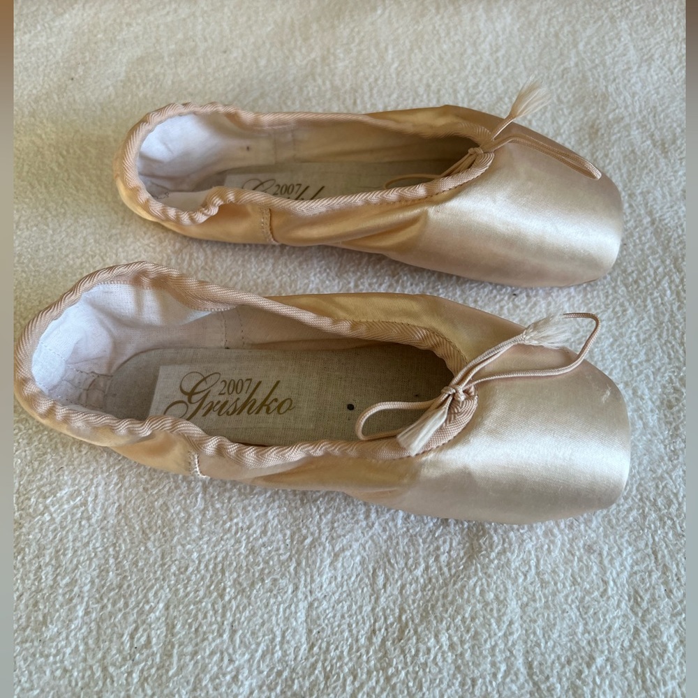 Grishko 2007 Pointe Shoe size 4 XXX